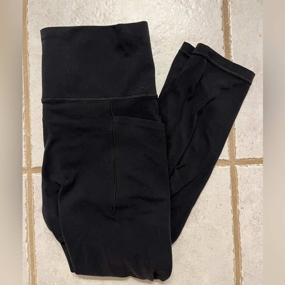 Athleta | SIZE M | Salutation Stash 7/8 Tights | Black